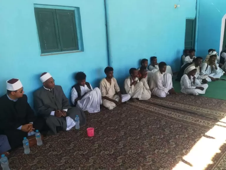 القافلة الدعوية تواصل فعالياتها بلقاء طيب مع أعيان ومشايخ عزبة الصول بشلاتين