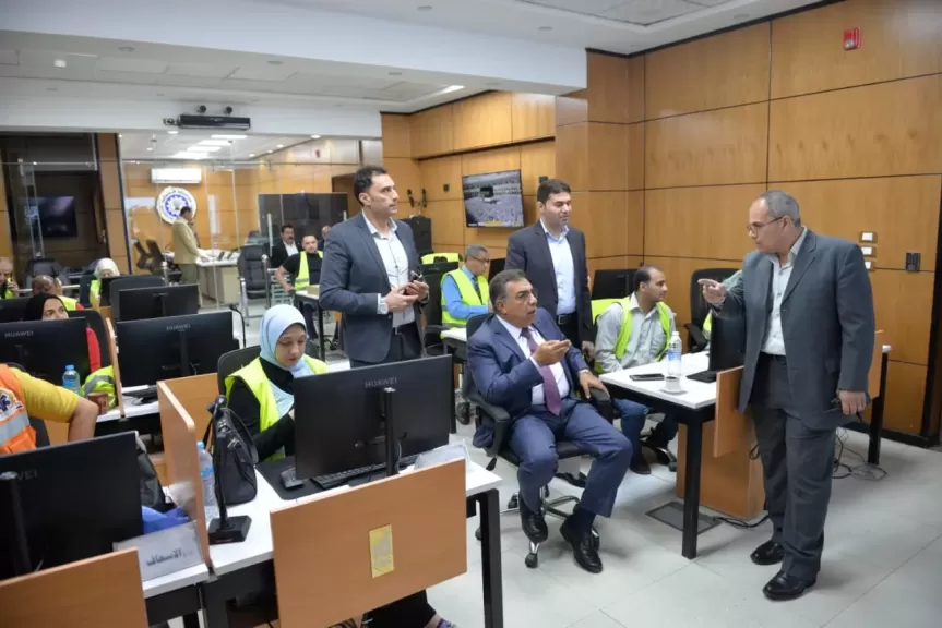 محافظ الدقهلية من داخل غرفة الشبكة الوطنية يتابع أعمال امتحانات الثانوية العامة
