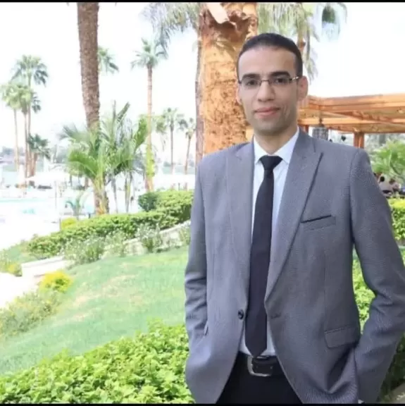 الموت المفاجئ يخطف محمد كامل مدير العلاقات العامة بمحافظة سوهاج
