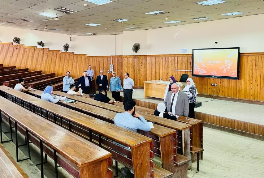 رئيس جامعة الدلتا التكنولوجية يتابع اختبارات الدراسات العليا ويشيد بسير العملية الإمتحانية