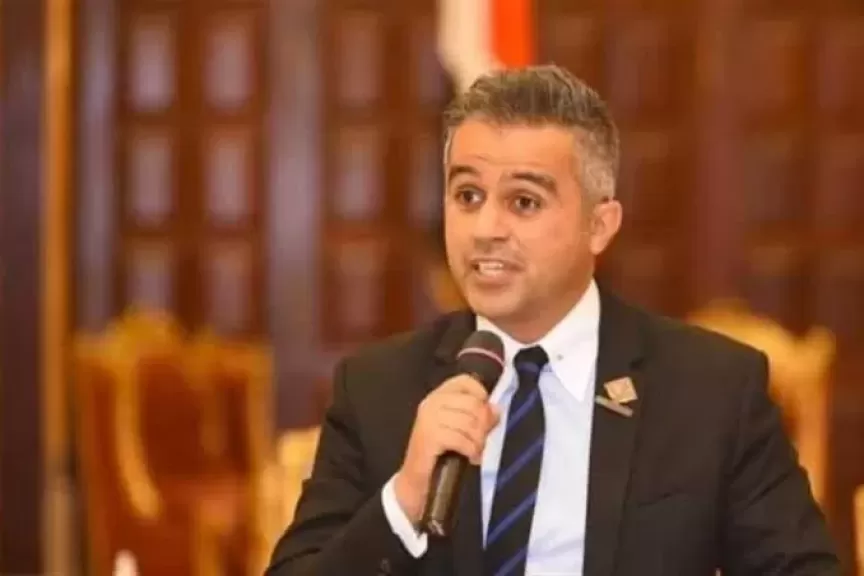 النائب أحمد فتحي: ”التضامن” قدمت خطة متكاملة لتطوير أوضاع الرائدات الاجتماعيات