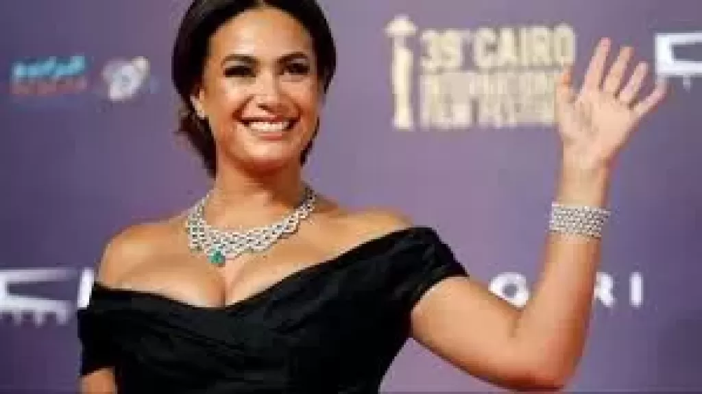 بعد تعرضها للهجوم .. أهل الفن يساندون هند صبري بأزمة ”قافلة الصمود ”