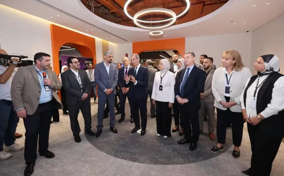 وزير الاتصالات يتفقد مقر شركة VXI الأمريكية الرائدة عالميا فى مجال خدمات التعهيد فى القاهرة