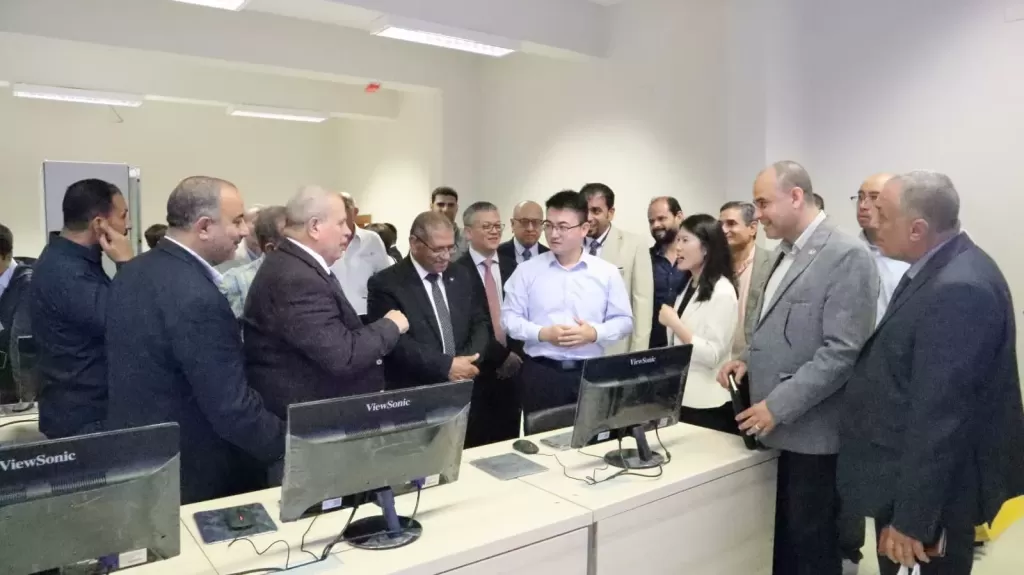 بدء التشغيل التجريبى التحكم الذكى فى إشارات السكك الحديدية