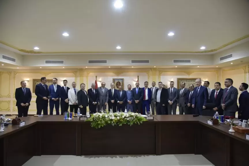 محافظ بورسعيد يستقبل وفد الاتحاد الأوروبي ويستعرض الفرص الاستثمارية والتنموية بالمحافظة