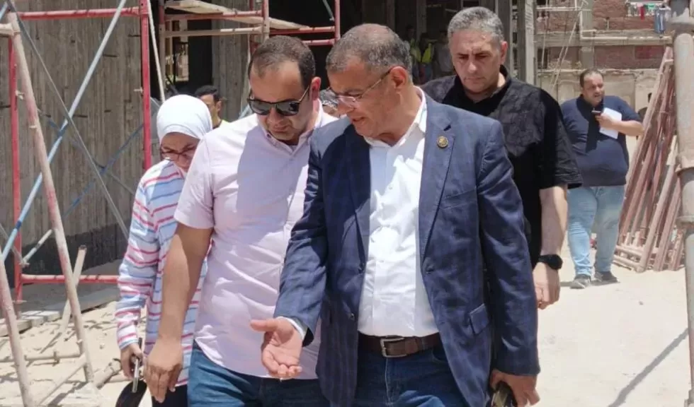 مساعد وزير الصحة للمشروعات القومية يتفقد إنشاءات مستشفى الحامول بكفر الشيخ