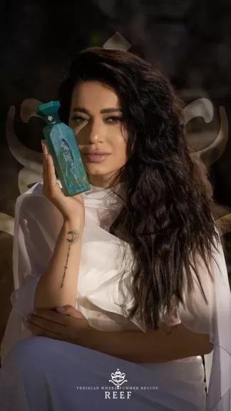 رحمة رياض تطلق عطراً جديداً بعنوان “Veridian – Where Summer Begins” بتصوير خاص في بيروت