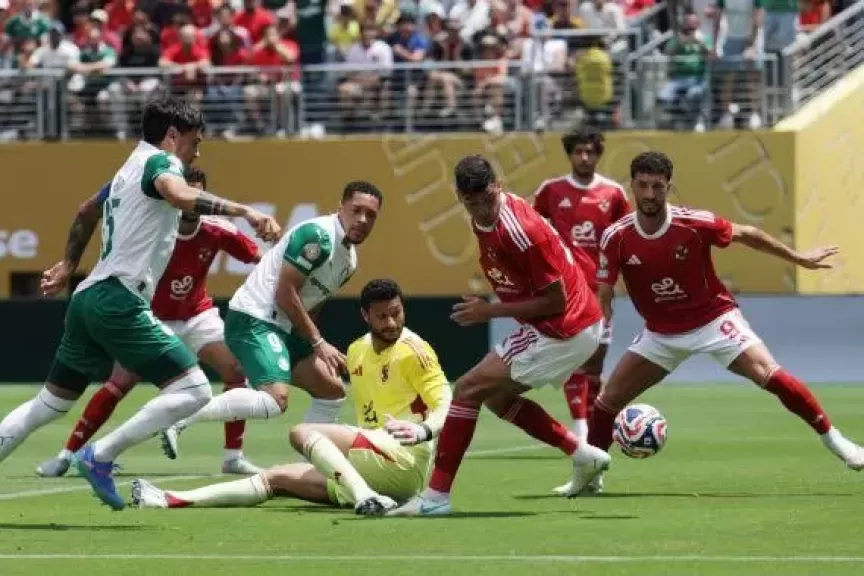 بالميراس يتقدم على الأهلي بهدف عكسي من رأسية وسام أبو علي