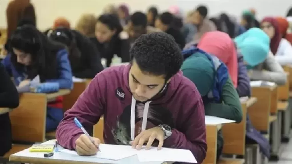 غدًا...طلاب الثانوية العامة 2025 يؤدون امتحان اللغة العربية