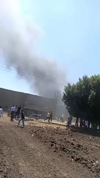 الحماية المدنية بالقليوبية تسيطر علي حريق مصنع فيبر بقليوب