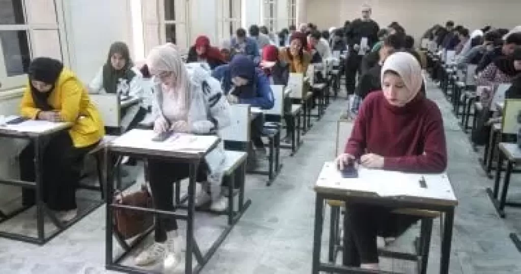وسط إجراءات مكثفة.. طلاب الثانوية العامة 2025 يؤدون امتحان اللغة العربية