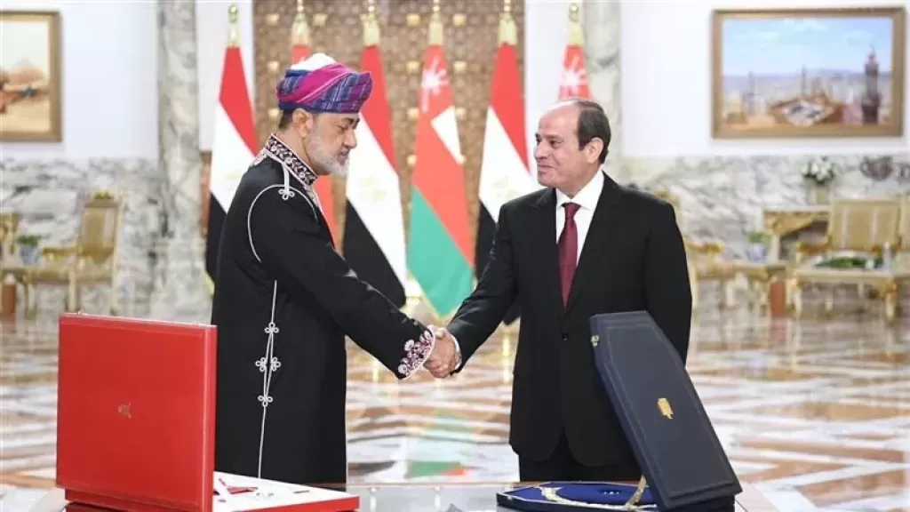 الرئيس السيسي وسلطان عمان يؤكدان أهمية وقف إطلاق النار في غزة وتوفير المساعدات الإنسانية