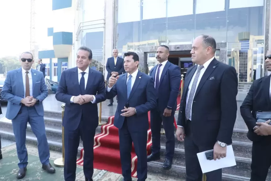 وزير الصحة يشهد إطلاق مبادرة «بإيدينا ننقذ حياة» للتوعية بالموت القلبي المفاجئ