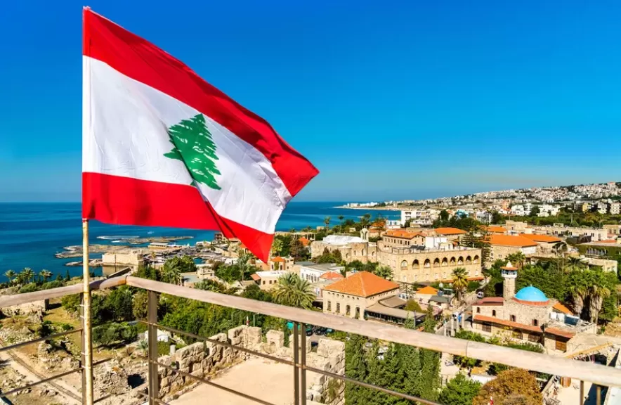 الولايات المتحدة توجه بمغادرة عائلات وموظفي الحكومة الأمريكية غير الضروريين من لبنان