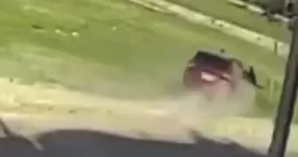 تهور القيادة يسلك الحوادث،، سيدة تدهس أسرة كاملة فى حى النرجس بمنطقة التجمع الخامس