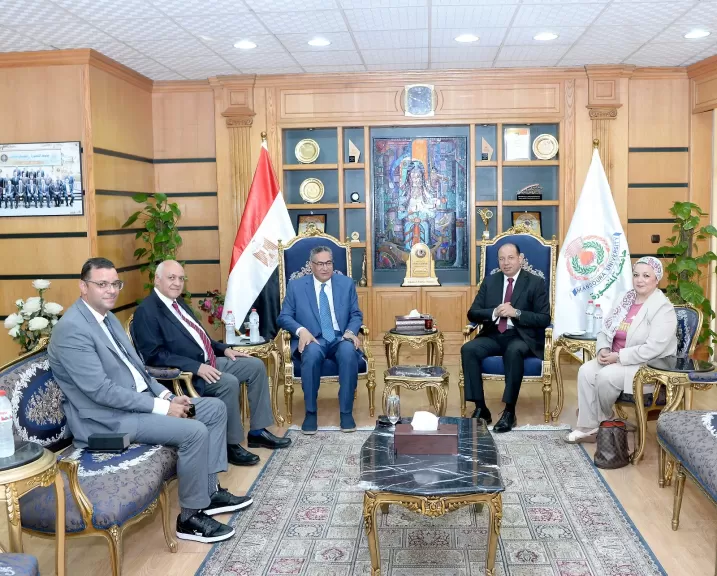 رئيس جامعة المنصورة يفتتح المؤتمر الأول للرياضيات والذكاء الاصطناعي