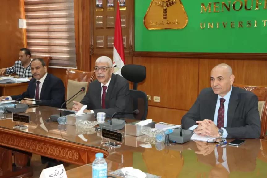 رئيس جامعة المنوفية  يعلن خلال  مجلس الجامعة  الموافقة على  إنشاء جامعة تكنولوجية بمدينة السادات وإنشاء شركة  للخدمات الطبية