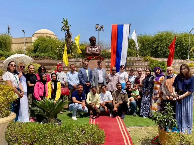 من قلب القاهرة ..الاحتفال بميلاد بوشكين