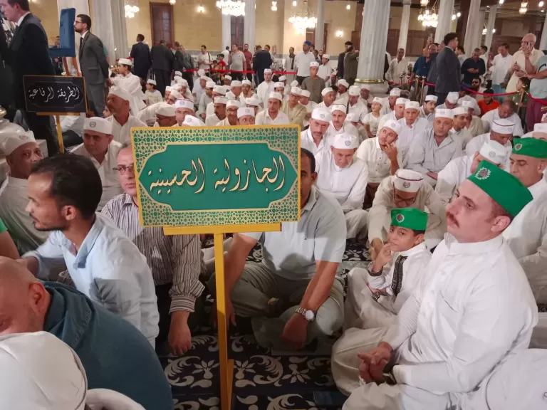 ابتهالات الجازولية تصدح في مسجد سيدنا الحسين