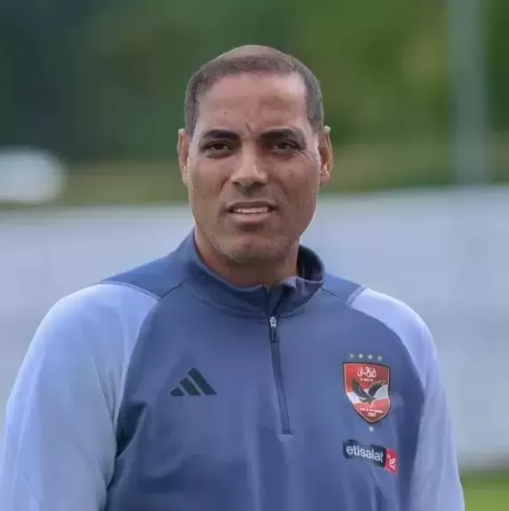 خالد بيبو يفجر مفاجأة: فيه مدافعين هيروحوا من الزمالك لـ الأهلي الفترة المقبلة