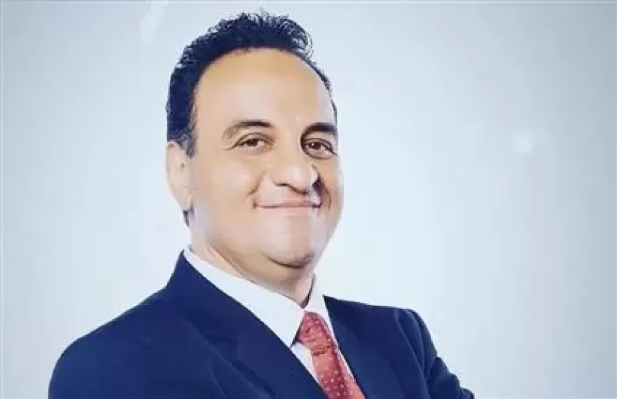 وفاة والدة الفنان هشام إسماعيل.. تفاصيل موعد ومكان الجنازة