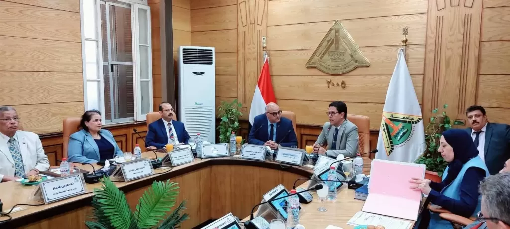 ”محافظ القليوبية” يؤكد علي التعاون الدائم والمثمر بين الجامعة والمحافظة فى مختلف القطاعات