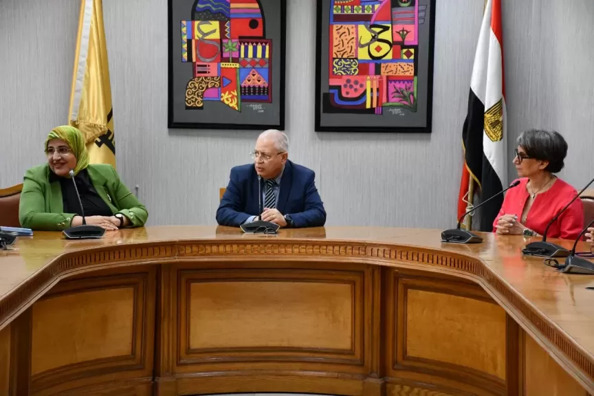 لتعزيز التعاون الأكاديمي.. جامعة حلوان تستقبل نائب رئيس جامعة «ديموقريطوس اليونانية»