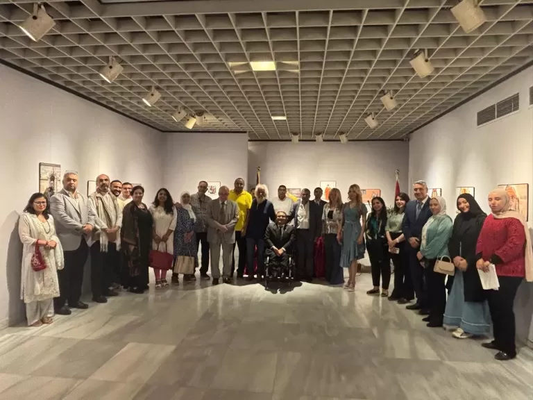سفير نيبال يفتتح عرض الصور الفتوجرافية ”وجوه من نيبال” في القاهرة