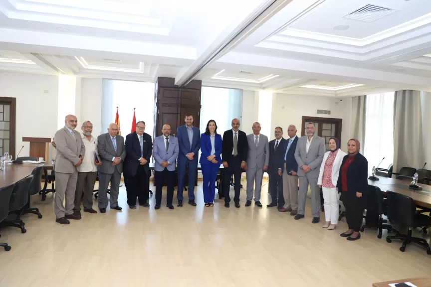 ”غرفة الإسكندرية” تبحث التعاون وتبادل الخبرات مع سوق الجملة في برشلونة