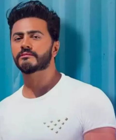 تامر حسنى ينعى الفنان أحمد عامر: ربنا يرحمه ويحسن إليه