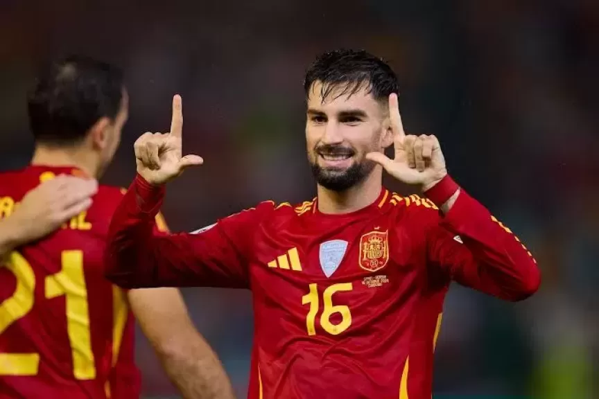أتلتيكو مدريد يتعاقد مع أليكس باينا حتى 2030