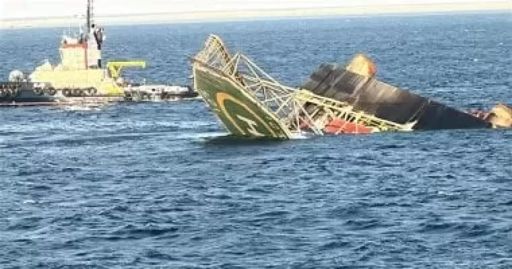 النواب يطالبون وزير البترول بالمثول أمام البرلمان لكشف ملابسات غرق الحفار