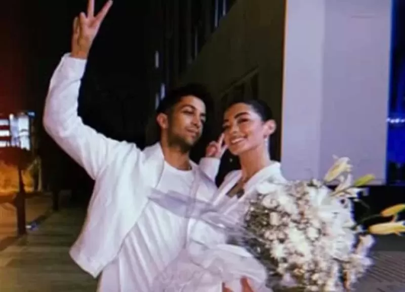 هكذا احتفل هشام جمال بتخرج زوجته ليلى أحمد زاهر