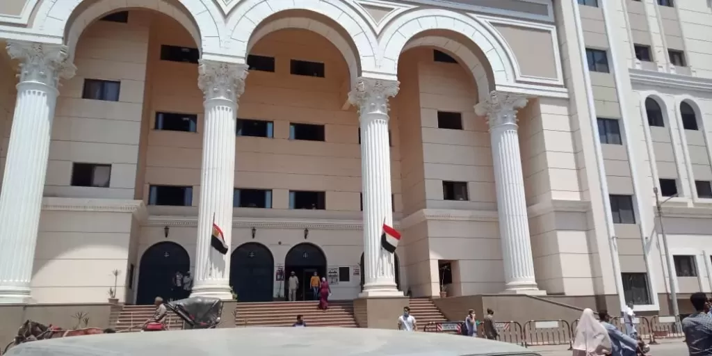 بدأ تلقي طلبات المرشحين لمجلس الشيوخ بمحكمة بنها الإبتدائية