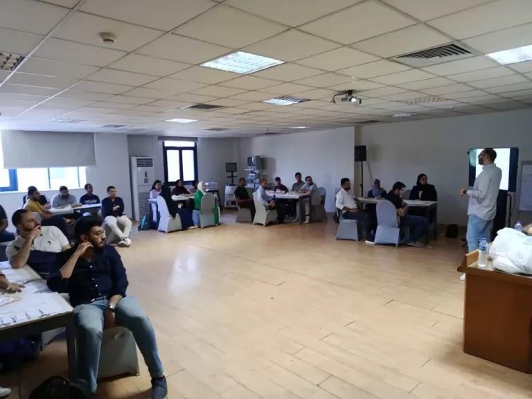 الصحة تنظم برنامجًا تدريبيًا متقدمًا في أساسيات الجراحة لتعزيز كفاءة الأطباء الشباب