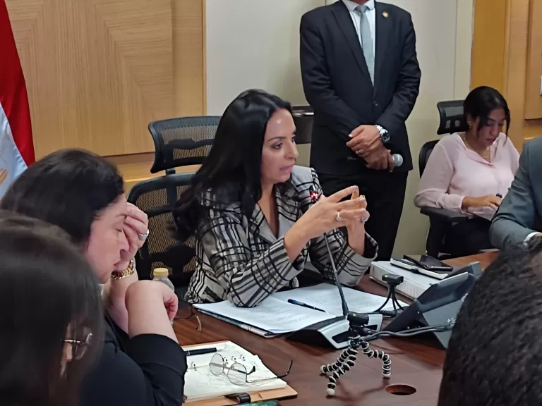 «لا مكان له بيننا».. «التضامن» تبعث برسالة للمتخاذلين عن تقديم الخدمات للمواطنين