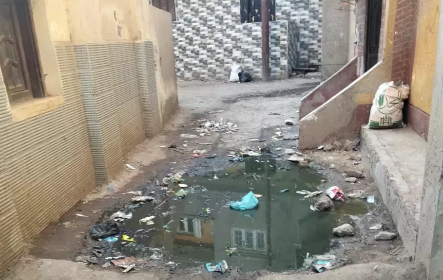 الصرف الصحي صداع مزمن في رأس قرية الشوادفي بكفر الشيخ.. صور