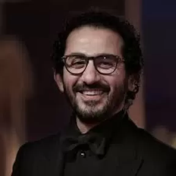 أحمد حلمى.. تكريم يثير التساؤلات وسط غياب فنى
