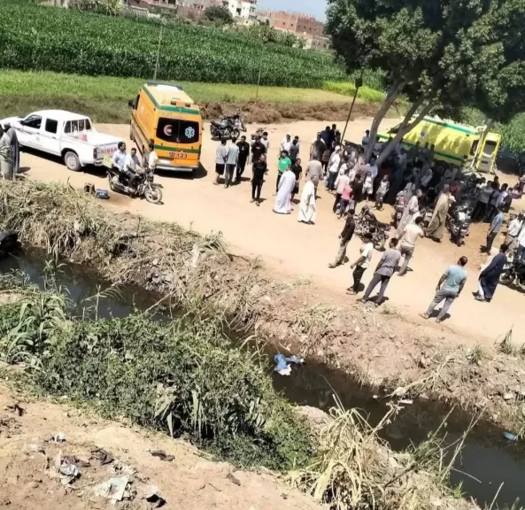وفاة سيدة وإصابة 6 في حادث انقلاب سيارة محملة بالعمالة في المنوفية
