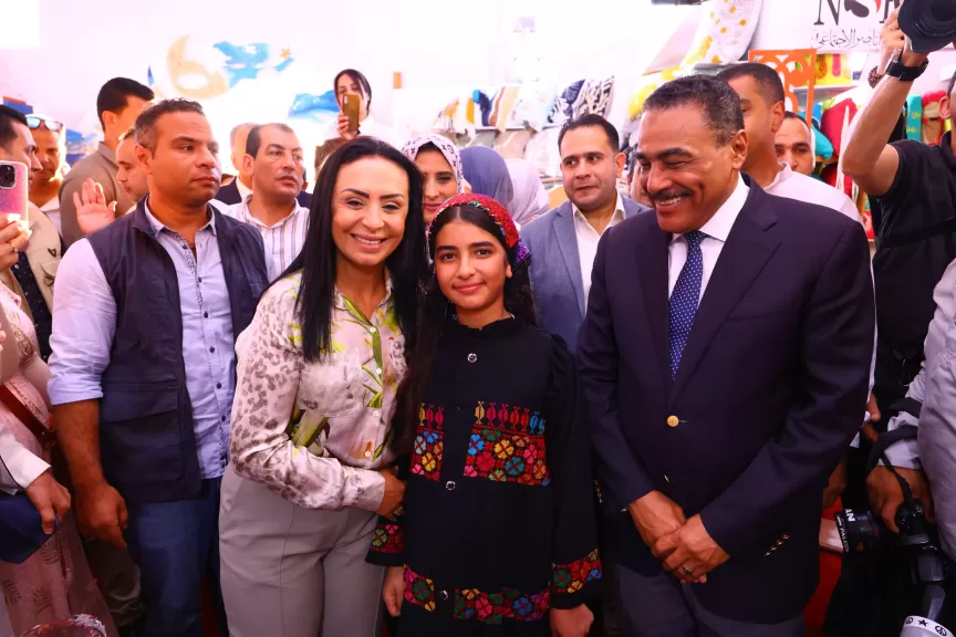 وزيرة التضامن تتفقد أروقة معرض ”ديارنا للحرف اليدوية والتراثية” بالساحل الشمالي