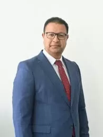 رئيس جهاز العلمين الجديدة يعلن التشغيل التجريبي لخطوط النقل الداخلية الرئيسية بالمدينة