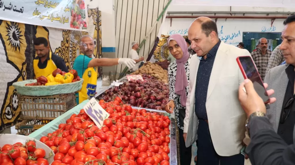 للأسبوع الثالث على التوالي ..  استمرار  مبادرة  ” أسماك البلد لأهل البلد” بالإسماعيلية