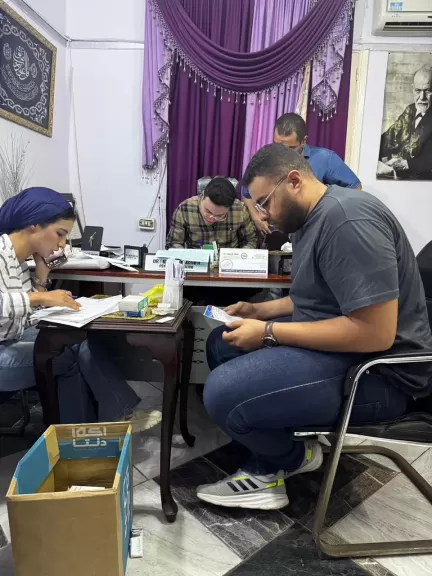 ضبط مركز نفسي تديره سيدة دون مؤهلات طبية وبداخله أدوية محظورة