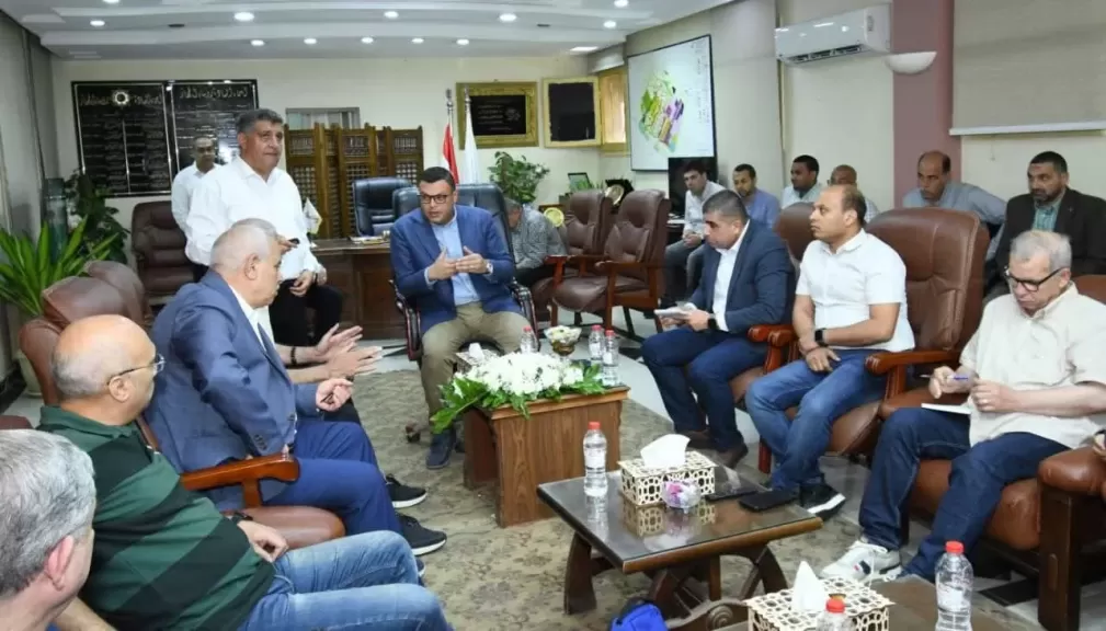 وزير الاسكان يوجه بالانتهاء من إصدار عقود المستثمرين خلال فترة لا تتعدى أسبوعين بحد أقصى مع وجود آلية للمتابعة لإصدار هذه العقود تيسيرًا على المستثمرين