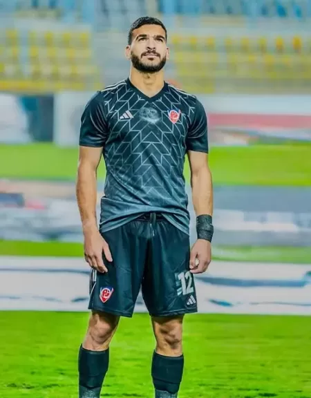 ازدواجية المعايير تثير الجدل.. بتروجيت يرفض بيع حامد حمدان للزمالك| تقرير
