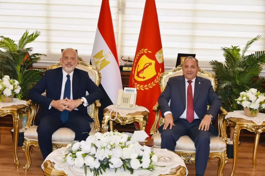 محافظ بورسعيد يلتقي سفير اليونان لبحث سبل التعاون