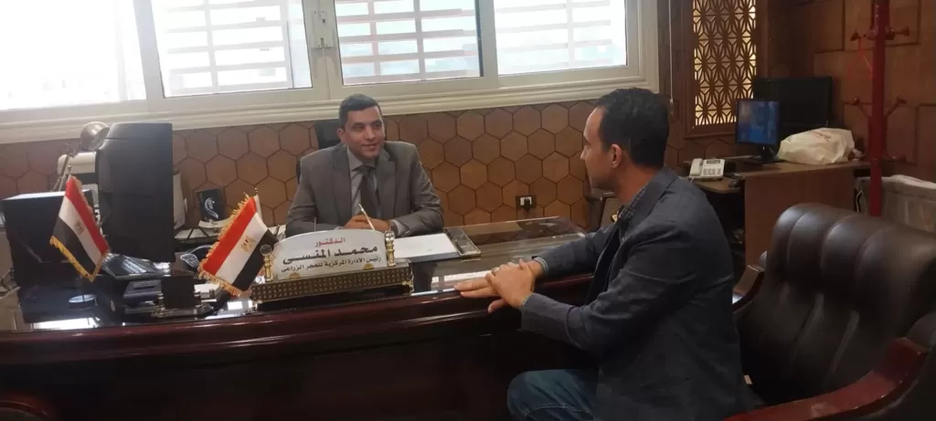 الدكتور محمد المنسي رئيس الحجر الزراعي المصري مع أحمد سعيد محرر النهار 