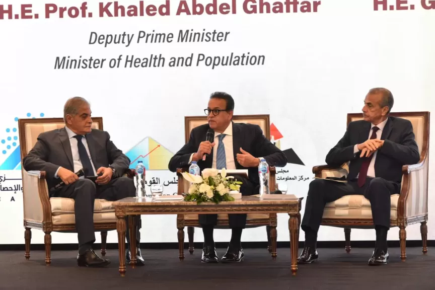 وزير الصحة يشارك في جلسة حوارية حول أهمية التخطيط وتمكين الشباب