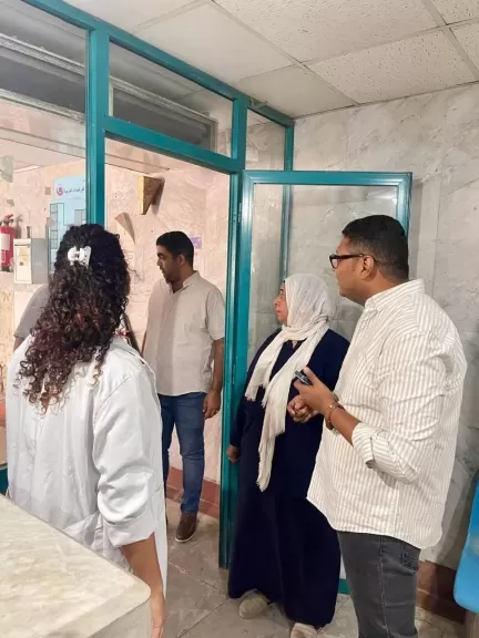 جولة تفقدية مفاجئة لوكيل صحة بالبحر الاحمر للمستشفي العام بالغردقة