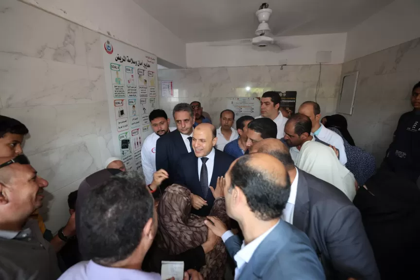 محافظ كفرالشيخ يتفقد حملة «100 يوم صحة» بالمستشفى العام .. تحت شعار معاك من أول يوم.. انزل اكشف واطمن